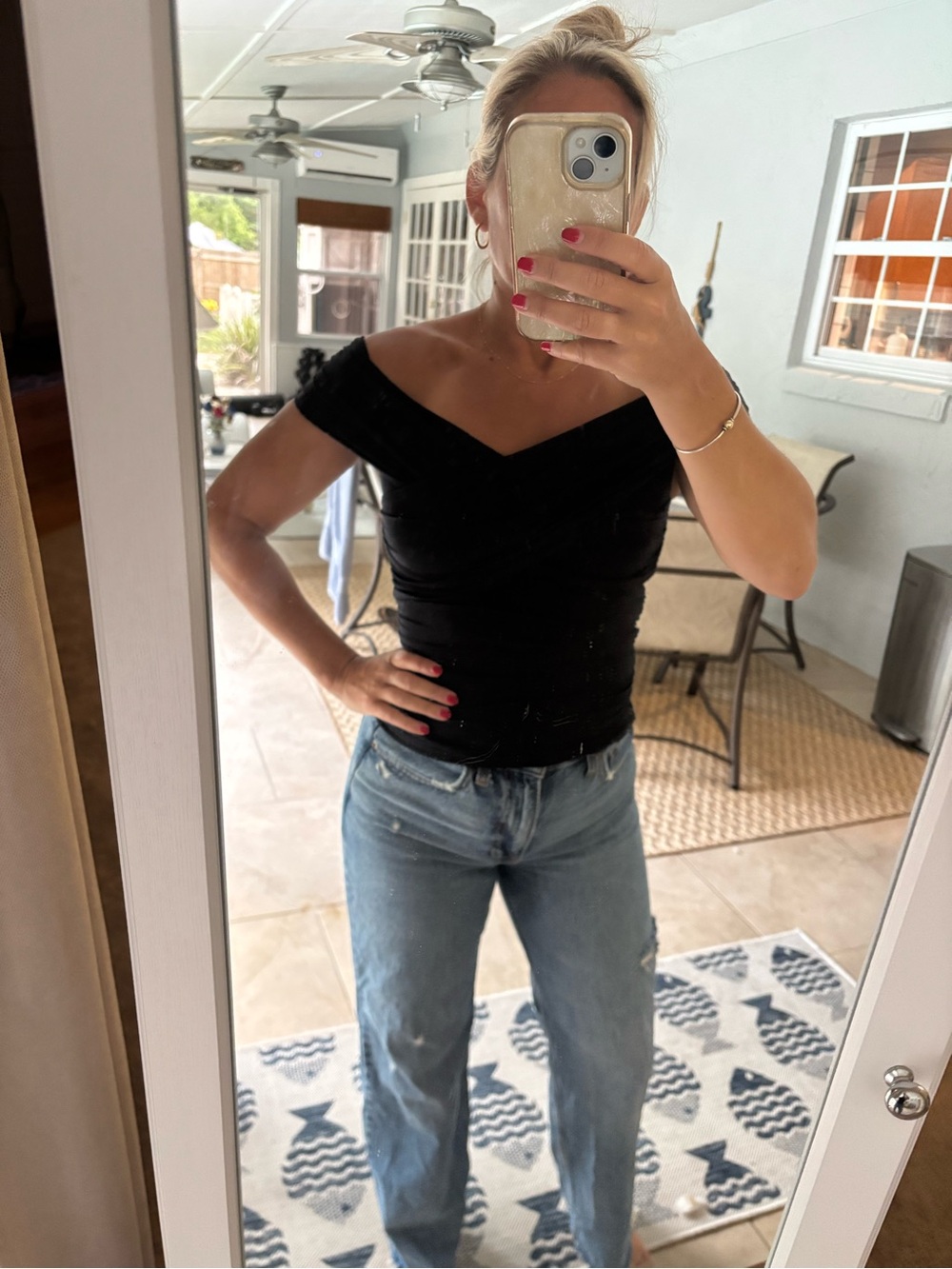 Abercrombie & Fitch Black Off-Shoulder V-Neck Slim Tee